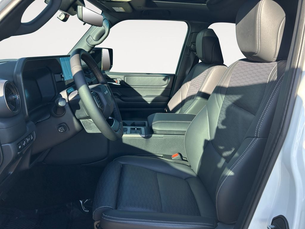 2025 Toyota Land Cruiser PREMIUM