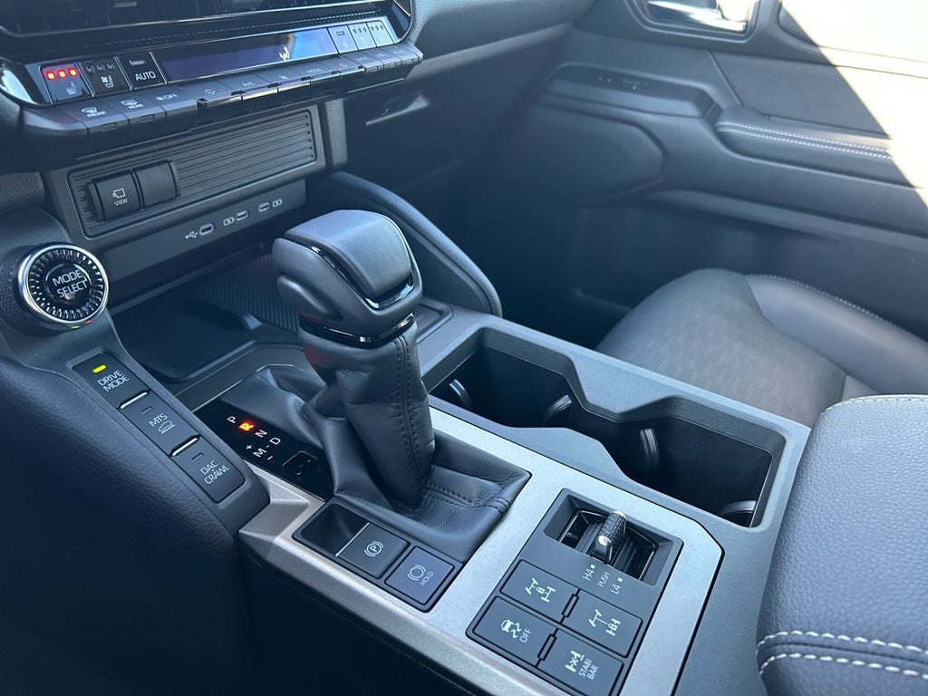 2025 Toyota Land Cruiser PREMIUM