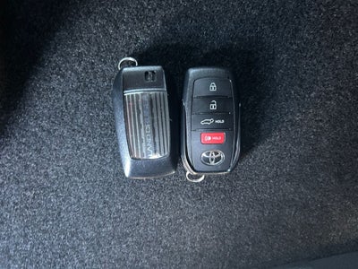 2025 Toyota Land Cruiser PREMIUM