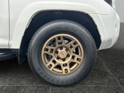 2023 Toyota 4RUNNER TRD Off-Road Premium