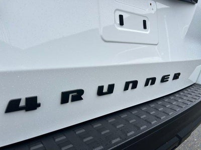 2025 Toyota 4RUNNER SR5