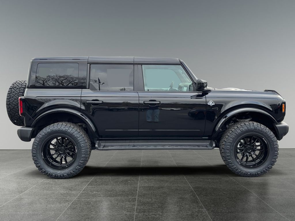 2025 Ford Bronco Outer Banks Lifted w/ Wheel & Tire Package