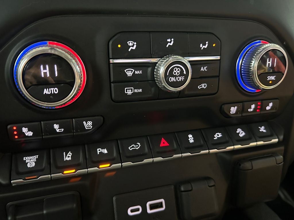 2023 GMC Sierra 3500HD Denali