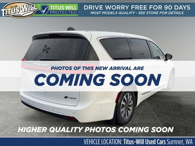2023 Chrysler Pacifica Hybrid Limited