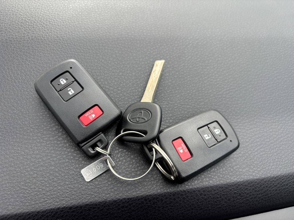 2022 Toyota Tacoma Limited V6