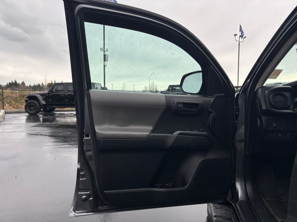 2022 Toyota Tacoma SR V6